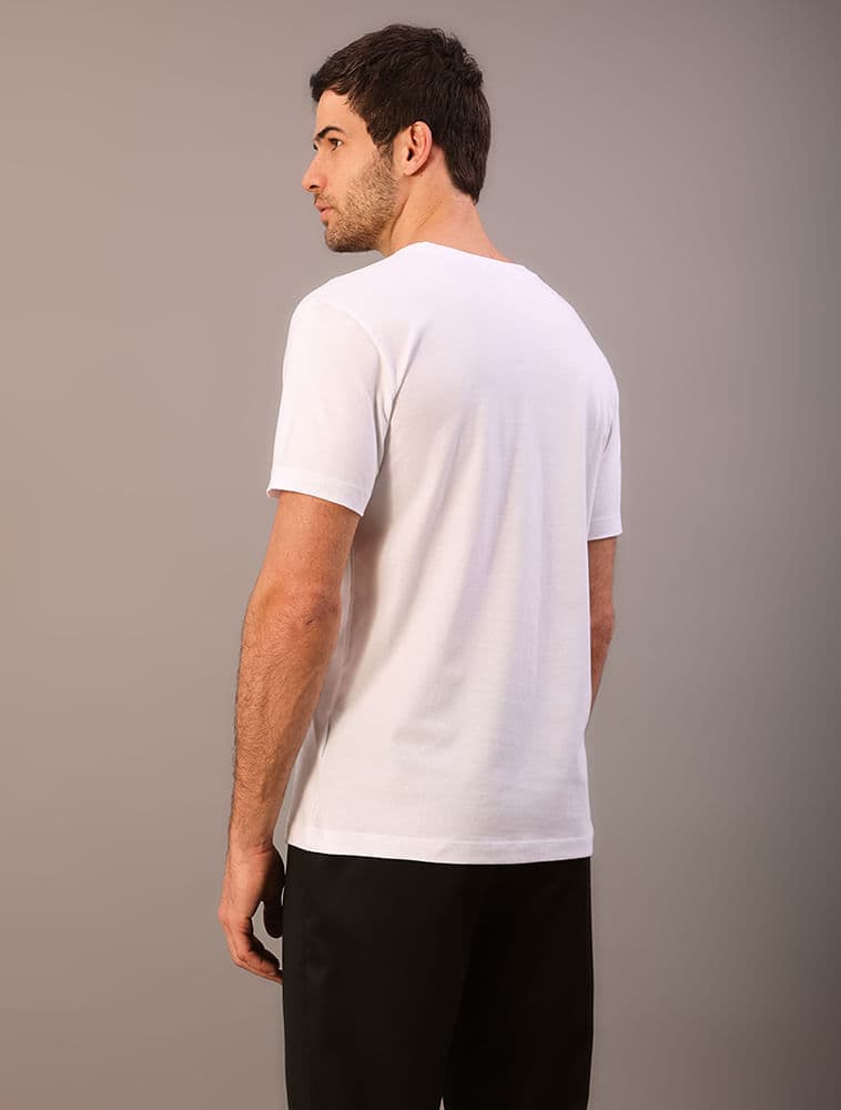 Camiseta Básica em Meia Malha - Branco, vista 2