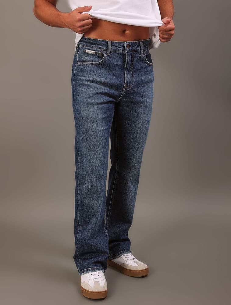Calça Jeans Boot Cut 5 Pockets - Azul Médio, vista 2