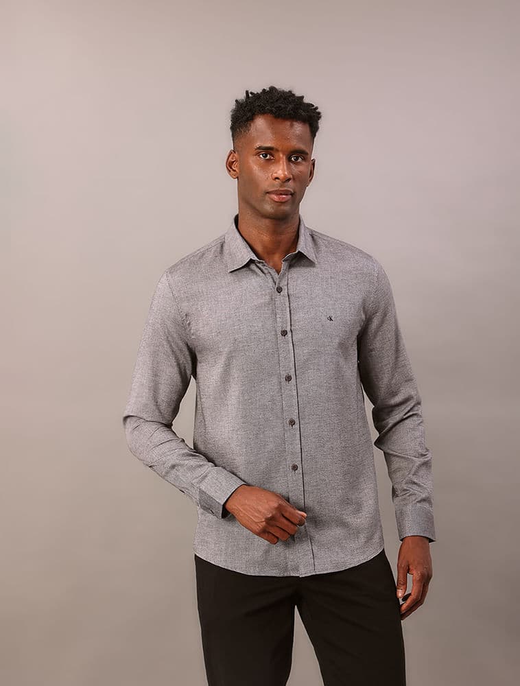 Camisa Manga Longa Regular Oxford Leve - Preto, vista 2