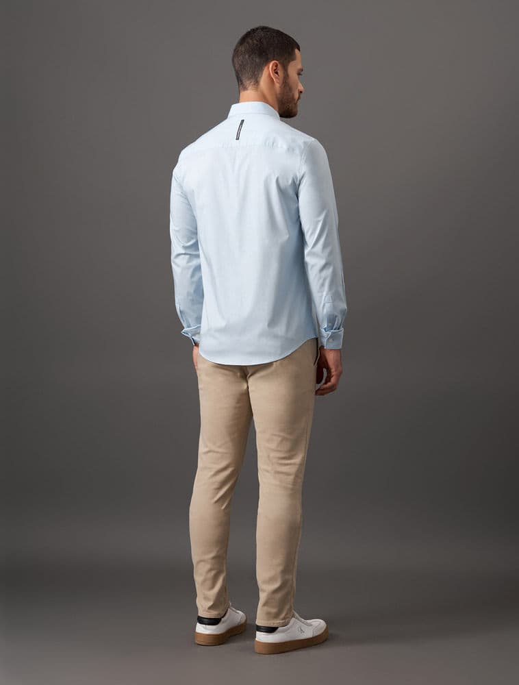 Camisa Slim Básica de Manga Longa - Azul Claro, vista 2