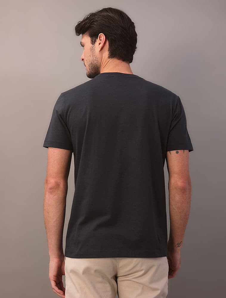 Camiseta Básica em Meia Malha - Azul Marinho, vista 2