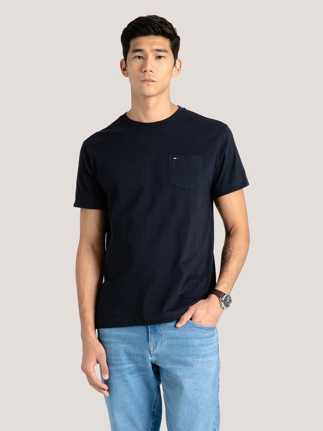 Camiseta Clássica com Bolso - Azul Marinho